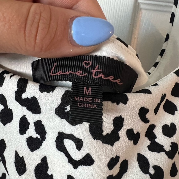 Love Tree Black and White Mini Sundress Scoop Neck Sleeveless - Picture 5 of 6